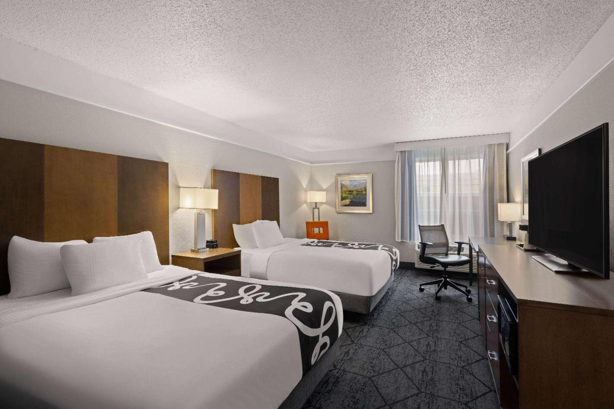 La Quinta Inn And Suites By Wyndham At Watiki Waterpark Rapid City Zewnętrze zdjęcie