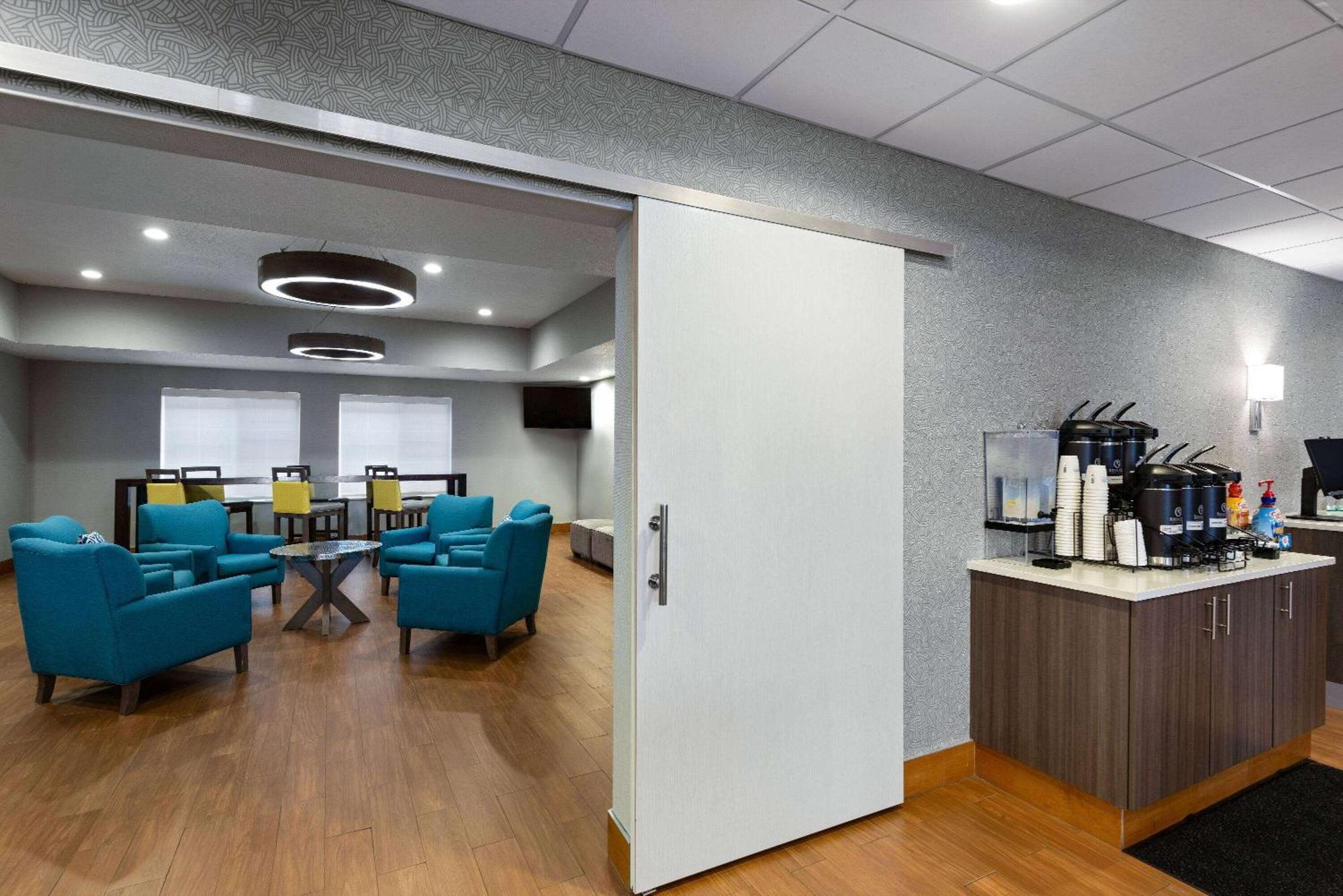 La Quinta Inn And Suites By Wyndham At Watiki Waterpark Rapid City Zewnętrze zdjęcie