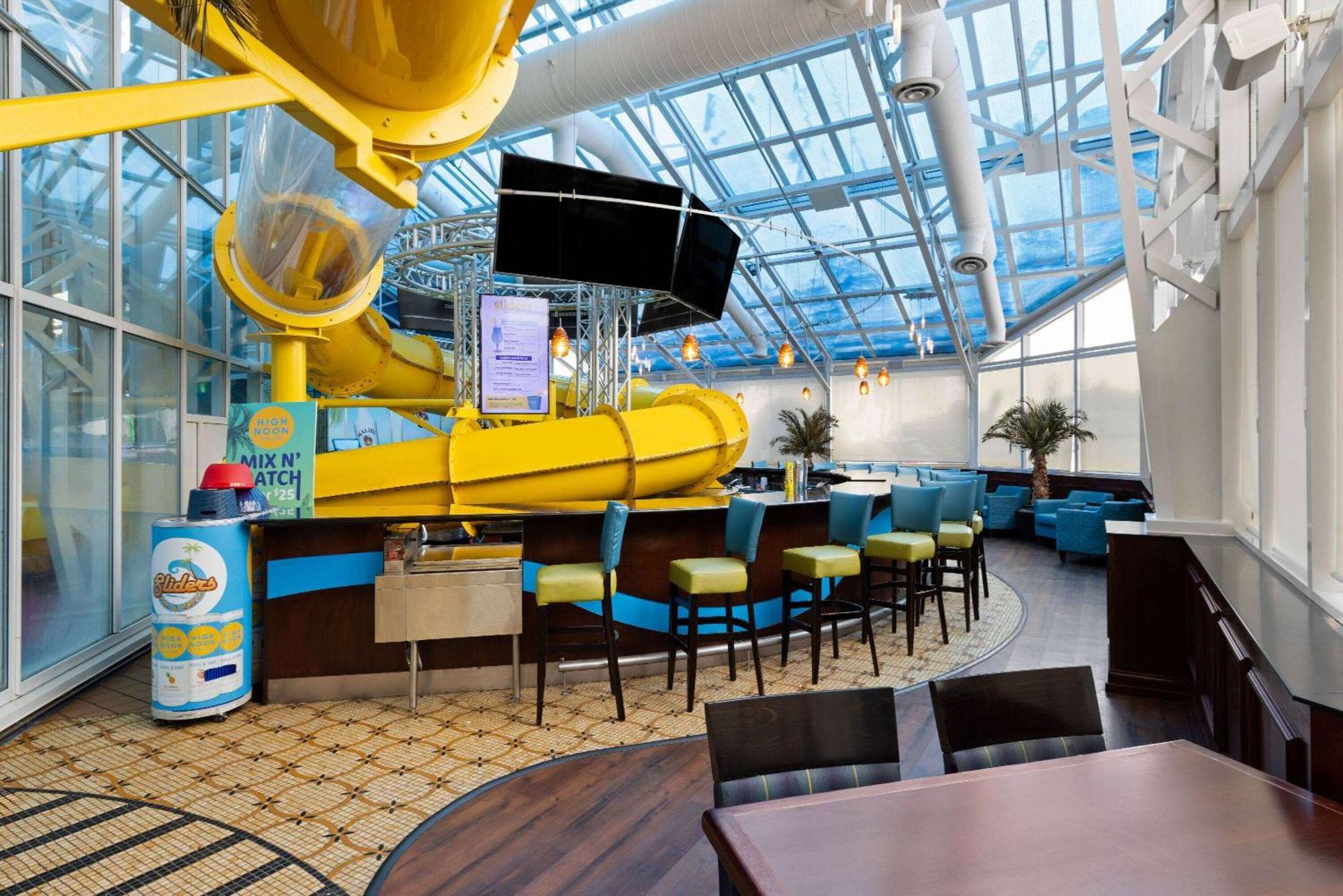 La Quinta Inn And Suites By Wyndham At Watiki Waterpark Rapid City Zewnętrze zdjęcie