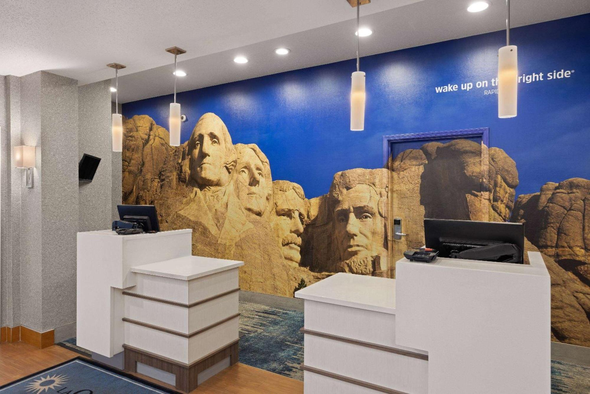 La Quinta Inn And Suites By Wyndham At Watiki Waterpark Rapid City Zewnętrze zdjęcie