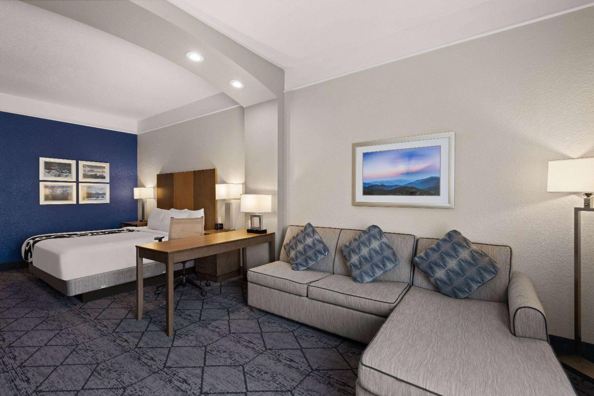 La Quinta Inn And Suites By Wyndham At Watiki Waterpark Rapid City Zewnętrze zdjęcie